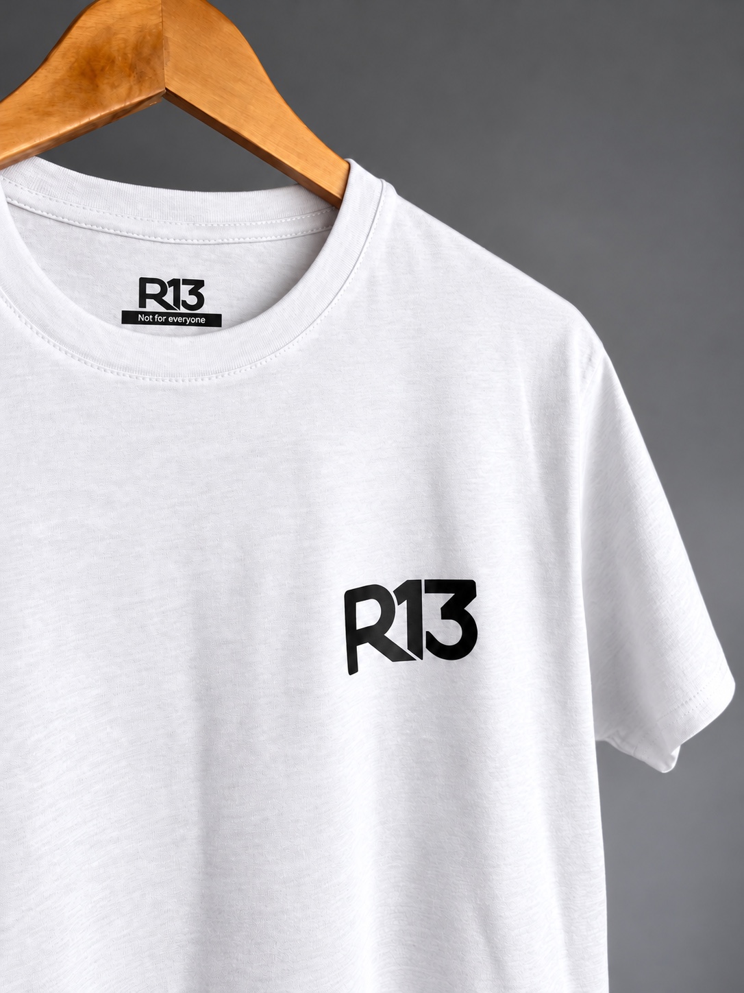 Camiseta R13 Original blanca en percha